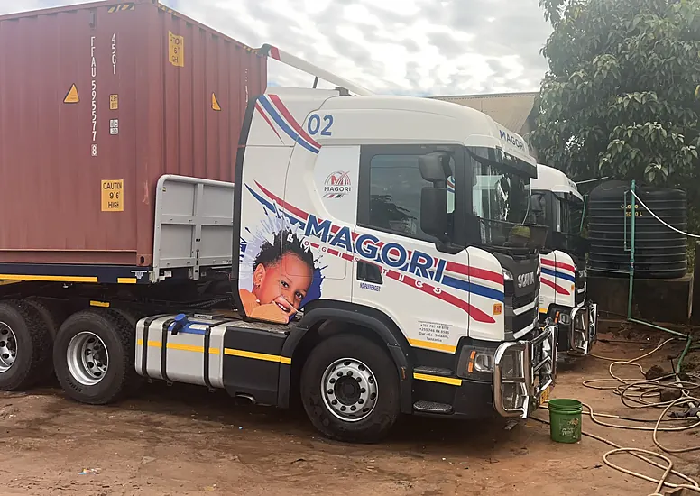 Magori Logistics unit 02 coupled to a loaded container in the yard